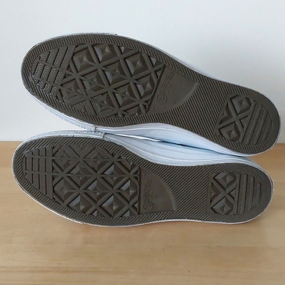 Converse x Comme des Garçons PLAY white leather sneakers - Picture 13 of 16